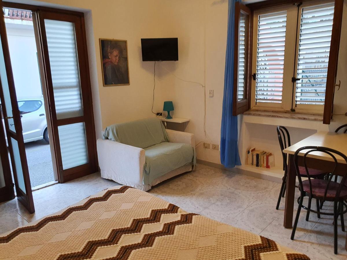 Case Vacanza Armando Lipari Canneto  Habitación foto